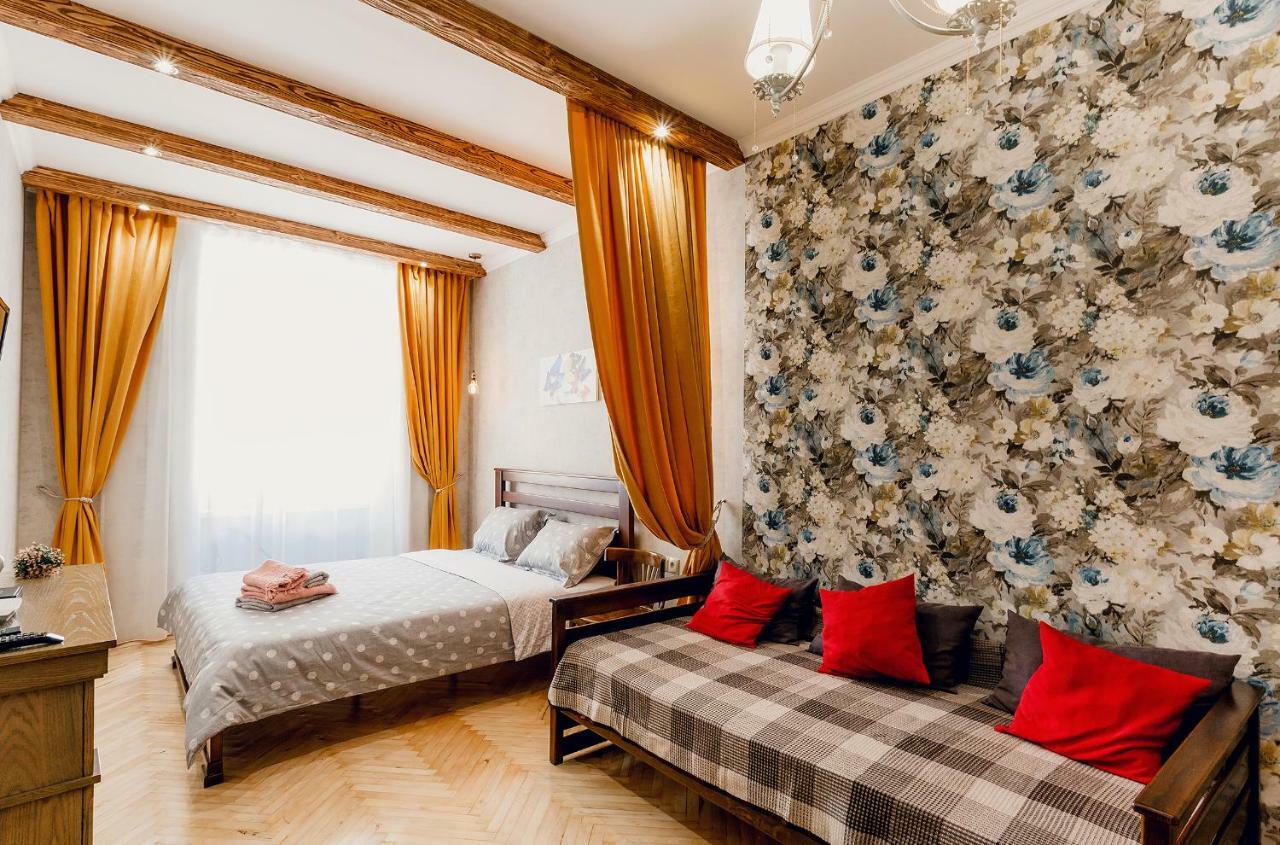 Honey Pie Apartment Lviv Eksteriør billede