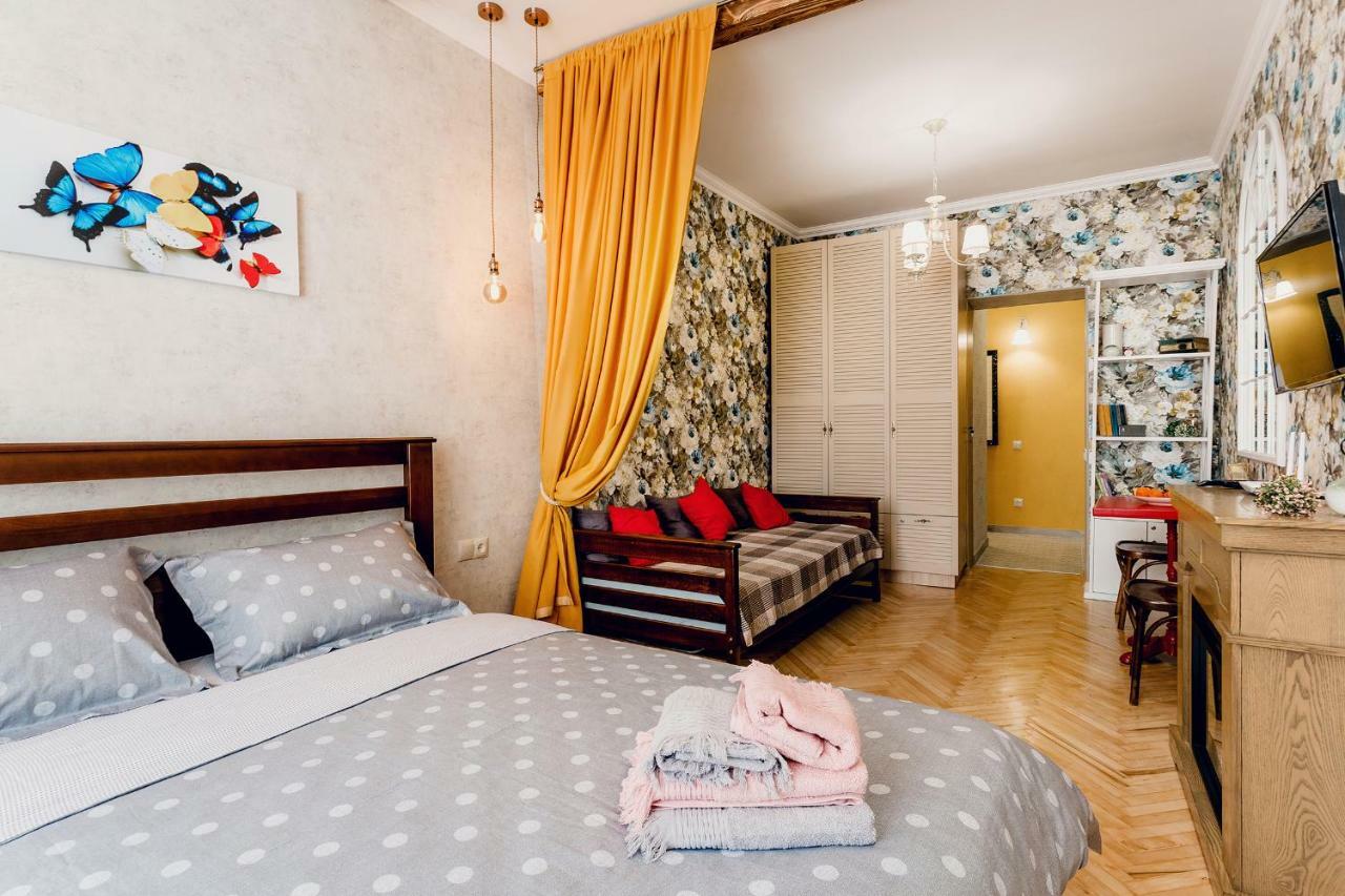 Honey Pie Apartment Lviv Eksteriør billede