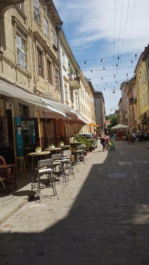 Honey Pie Apartment Lviv Eksteriør billede